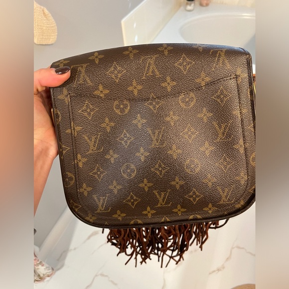 Authentic LV bag from vintage boho bags. It’s called the World Traveller. - Picture 3 of 4